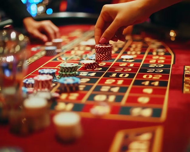 Pragmatic Play live blackjack table with dealer and HD studio setup